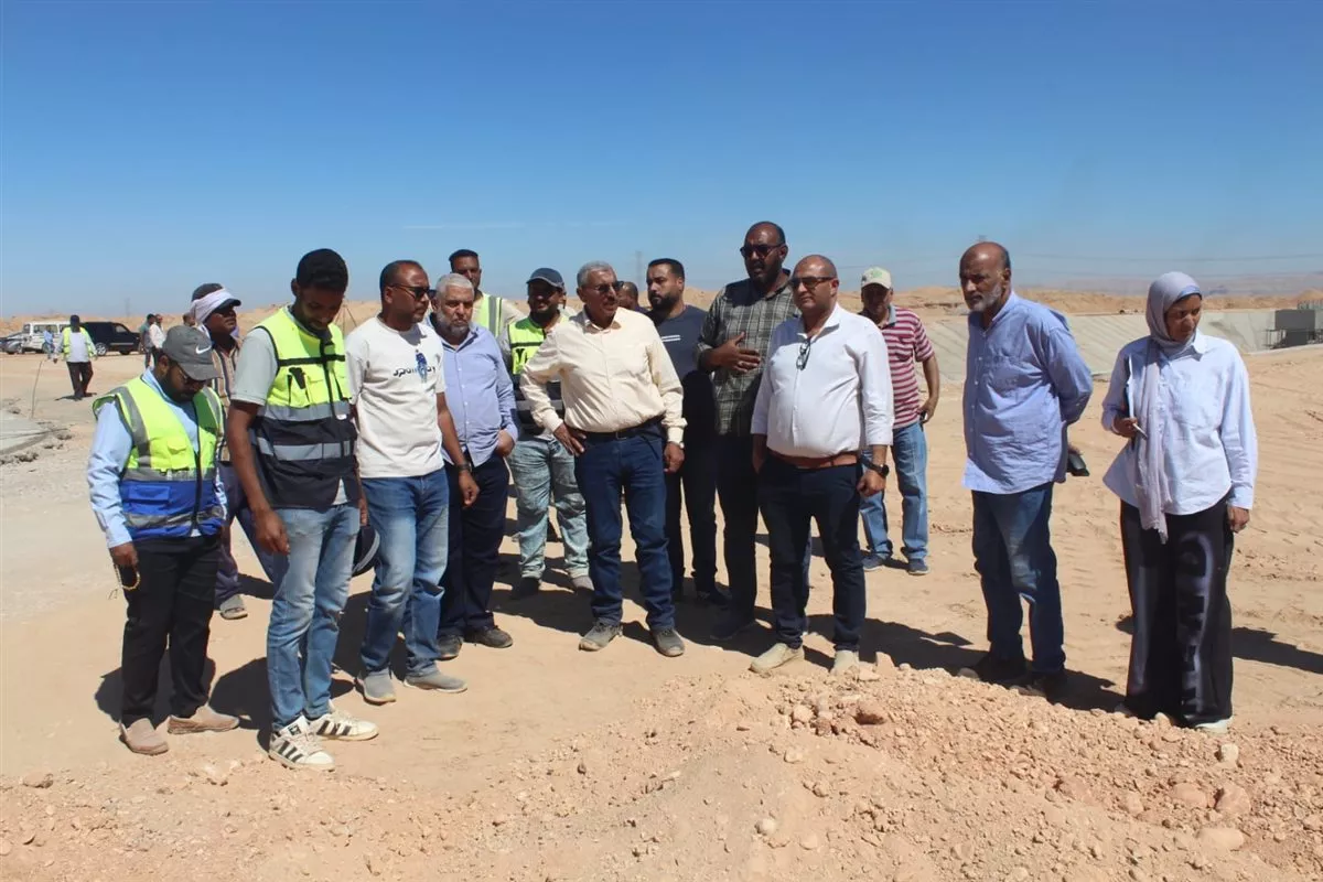 رئيس مياه الأقصر يتابع مشروع الصرف الصحي المتكامل في إسنا والطود