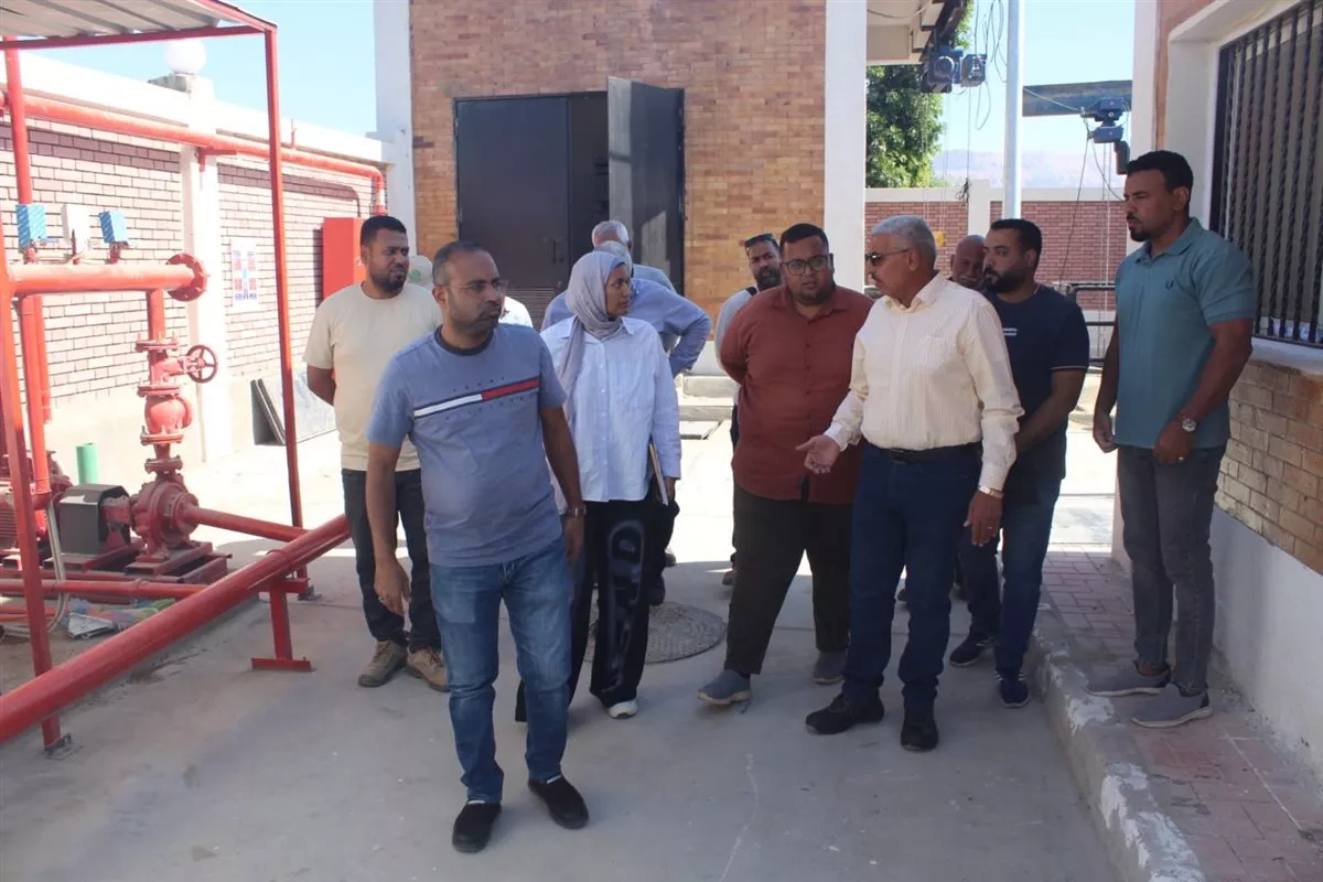 رئيس مياه الأقصر يتابع مشروع الصرف الصحي المتكامل في إسنا والطود