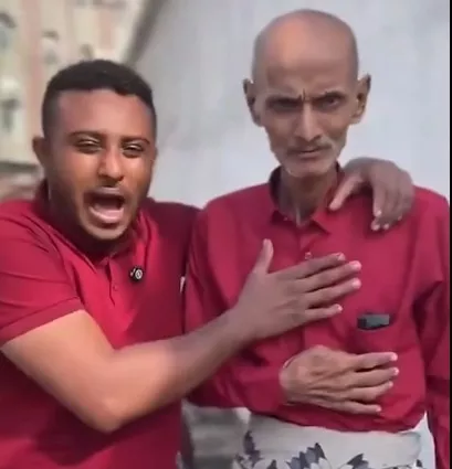 المؤثر اليمني محمد يحيى مع الطبيب