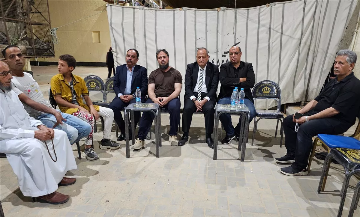 قيادات تعليم بورسعيد مع والد آدم