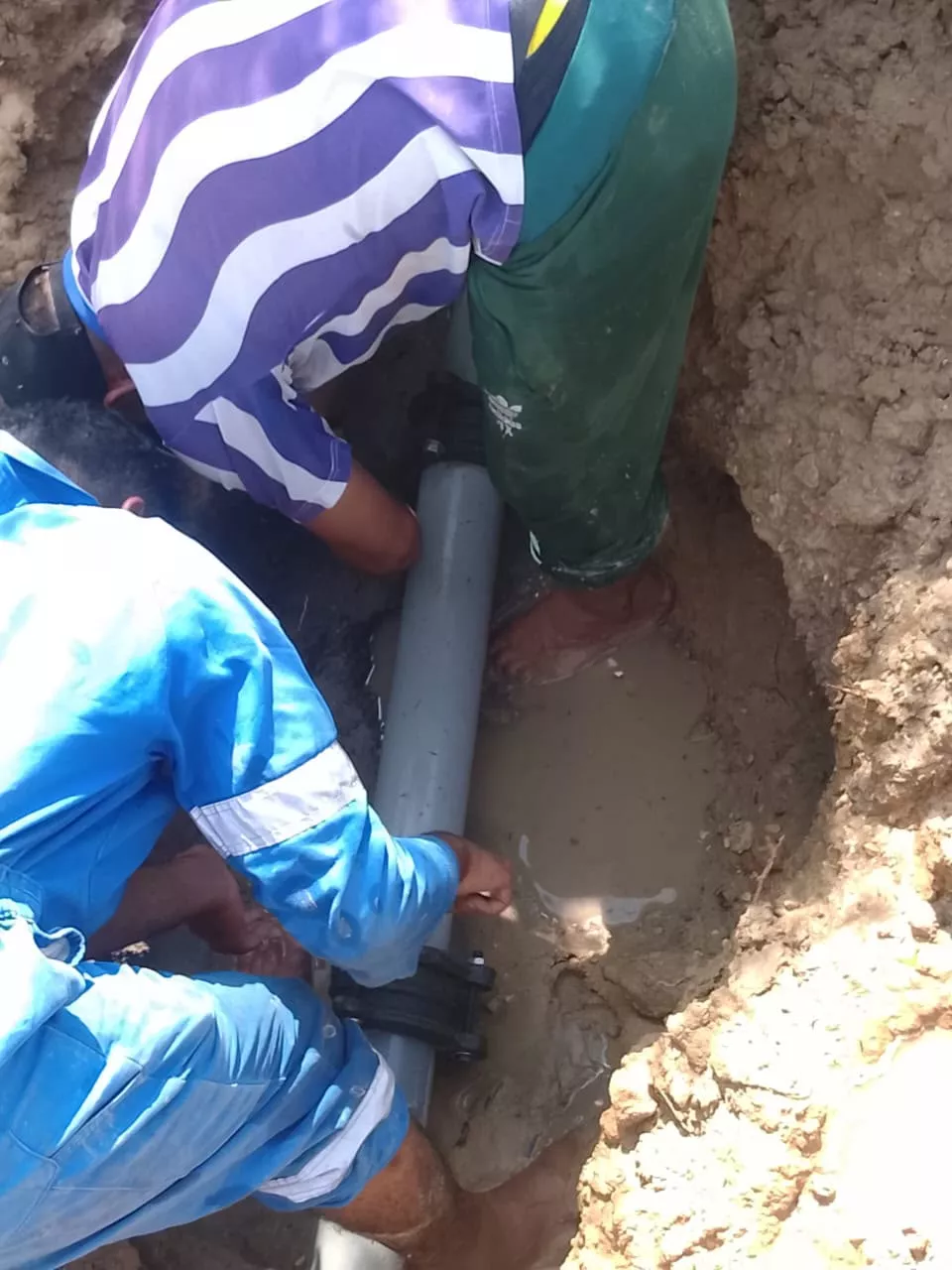 اصلاح كسور مفاجئة في شبكات مياه الشرب