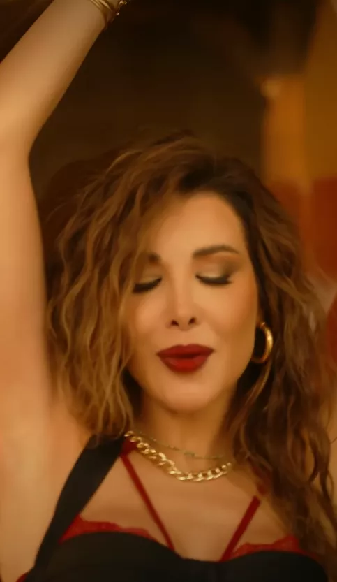 نانسي عجرم تطرح أحدث أعمالها الغنائية