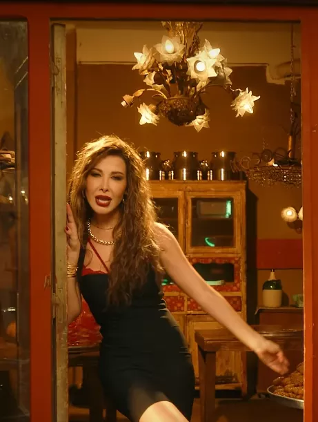 نانسي عجرم تطرح أحدث أعمالها الغنائية