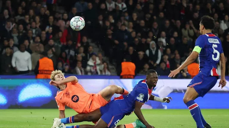 لقطات مباراة برشلونة وباريس سان جيرمان في دوري أبطال أوروبا