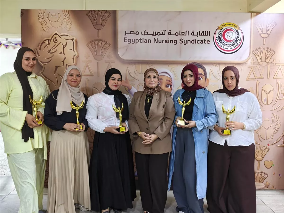 نقيب التمريض تكرم فريق تمريض مستشفى الحوامدية