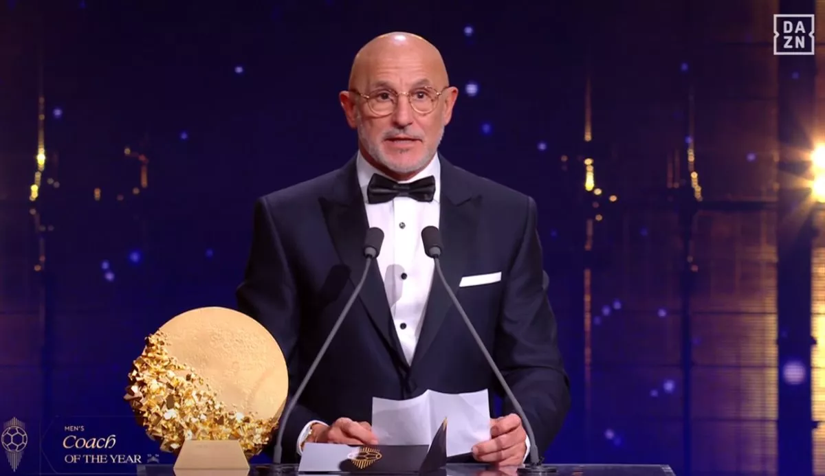 strongلويس دي لا فوينتي المدير الفني لمنتخب إسبانيا أفضل مدرب “للرجال” في العالم لعام 2026/strong