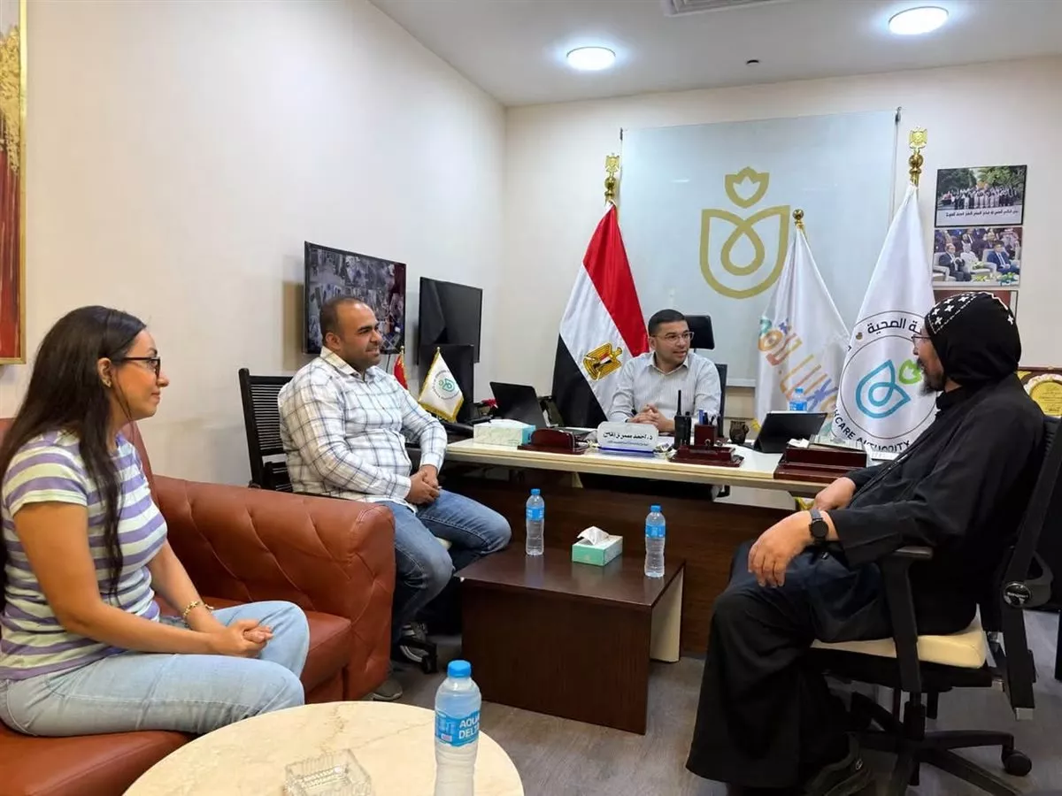 الرعاية الصحية بالأقصر تبحث مع رئيس دير مارجرجس خطة تأمين الاحتفالات