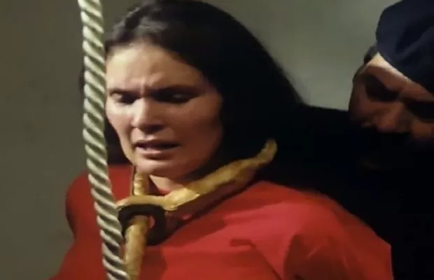 مشهد إعدام يسرا