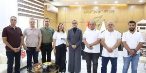 لمتابعة المرحلة الثانية بمشروع الواحات الخضراء.. محافظ الوادي الجديد تلتقي وفد شركة طيران الخدمات البترولية
