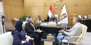 محافظ الوادي الجديد تبحث إنشاء مجمع صناعات غذائية و مدرسة تكنولوجية تطبيقية