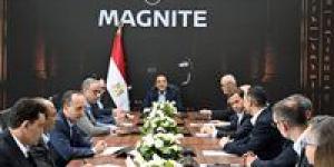 رئيس الوزراء يلتقي مسئولي شركة نيسان العالمية