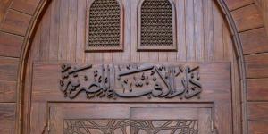 فتاوى تشغل الأذهان| حكم المسح على الشراب مع الشك في الطهارة.. وهل إعطاء الصدقات للأخت المحتاجة جائز؟