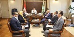 وزير الزراعة يلتقي أعضاء مجلسي النواب والشيوخ لبحث طلبات المواطنين والمزارعين وحل مشكلاتهم
