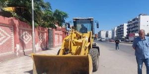تكثيف أعمال النظافة ورفع المخلفات بالشوارع والميادين ومحيط المدارس ولجان الامتحانات فى بورسعيد