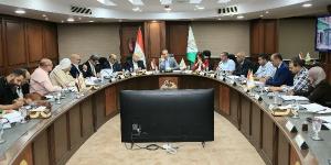 محافظ الجيزة يترأس اجتماع مجلس أمناء سوق الجملة بمدينة السادس من أكتوبر ويوجه بتعظيم موارده