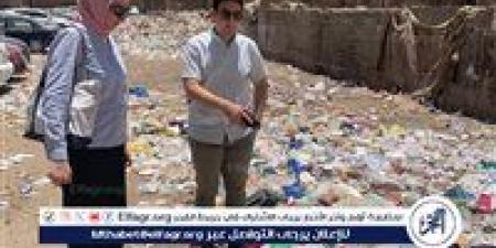 ضبط نفايات طبية خطرة ملقاة بالشارع بجوار شركة الغاز في الفيوم.. ومحضر إثبات حالة ضد معمل طبي