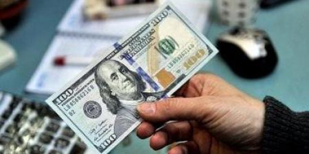 سعر الدولار يتراجع 50 قرشاً أمام الجنيه خلال التعاملات الصباحية