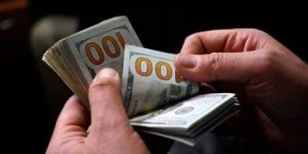 سعر الدولار على مدار الساعة.. 52.10 جنيه شراء الأخضر فى بنك مصر