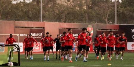 أحمد حسن يكشف عن مكان معسكر التجهيز للأهلي في الموسم الجديد