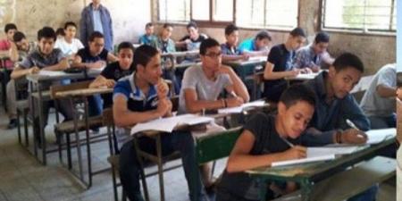 بسبب التسريبات.. توزيع امتحان الرسم بدل الهندسة بلجان الإعدادية بالاسكندرية اليوم