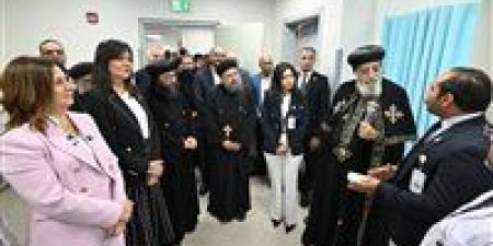 البابا تواضروس الثاني يزور مستشفى بهية