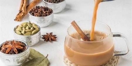 طريقة عمل شاي الكرك الأصلي في المنزل.. مشروب هندي بنكهة خليجية