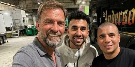 من معسكر مونديال كأس العالم 2026.. «كلوب» يشارك صورًا مع نجوم منتخب مصر
