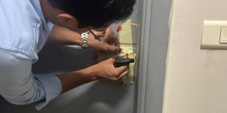 الصحة تغلق عيادة غير مرخصة بالشيخ زايد وتضبط صيدلانية تنتحل صفة طبيب.. وهذه عقوبتها بالقانون