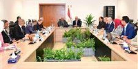 وزيرا الري والكهرباء يتفقان على توسيع استخدام الطاقة الشمسية بمحطات الرفع لدعم التحول الأخضر