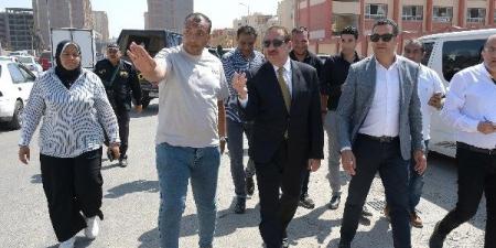 محافظ بورسعيد يتفقد محيط قصر الثقافة ويتابع أعمال التشجير وزراعة الجزر الوسطى ونباتات البونسيانا بمحيط قصر الثقافة