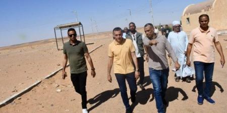 جولة ميدانية مفاجئة لمحافظ أسوان تكشف عن وجود قصور فى الخدمات بقرى العون الغذائى على ضفاف بحيرة ناصر