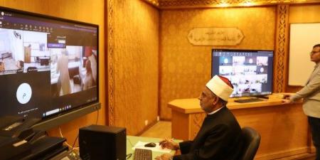 انتظام كامل.. غرفة عمليات المعاهد الأزهرية تتابع امتحان النحو للقسم العلمي
