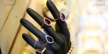 أسعار الذهب في مصر اليوم.. الجنيه الذهب يواصل الهبوط