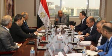 وزير الكهرباء ومدير جهاز مستقبل مصر يبحثان تنفيذ مشروعات طاقة شمسية قدرة 2320 ميجاوات