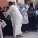 بسبب منع الغش.. فيديو صادم لاعتداء أولياء أمور على معلمة داخل مدرسة