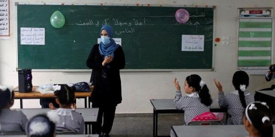 وفاة معلمة في أسوان تعيد أزمة الانتدابات إلى الواجهة.. والنقابة تكشف تقديم مذكرة للوزارة لحل المشكلات