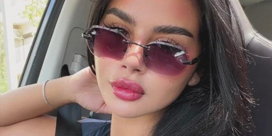 منة عرفة تتألق بإطلالة كاجوال في أحدث ظهور
