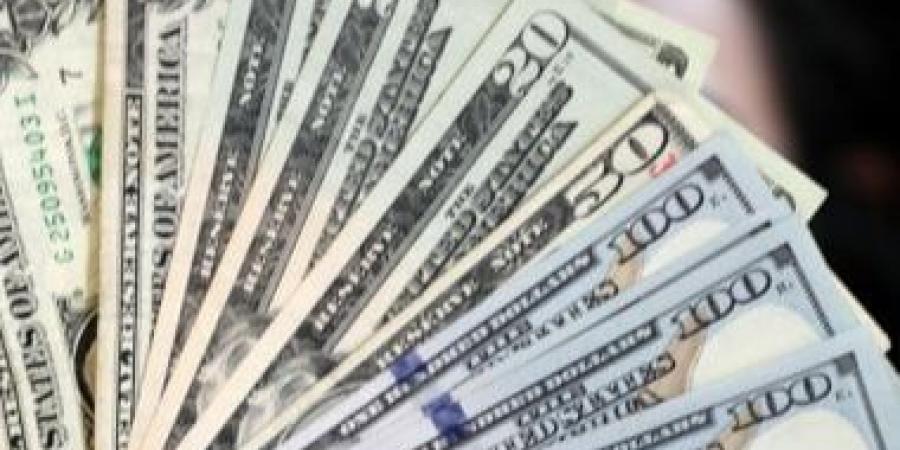 اعرف سعر الدولار مقابل الجنيه بكام اليوم الإثنين فى البنوك