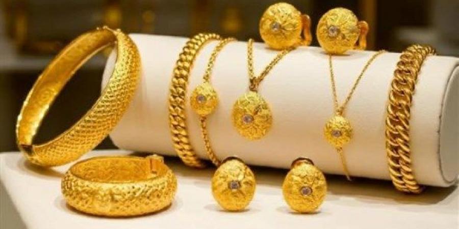 صدمة.. عيار 24 يخسر 300 جنيه.. وهذه أسعار الذهب الآن