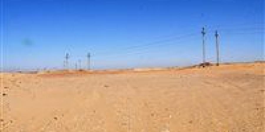 محافظ أسوان يتابع تجهيز حضانة السيارات المخالفة بطريق أبو سمبل