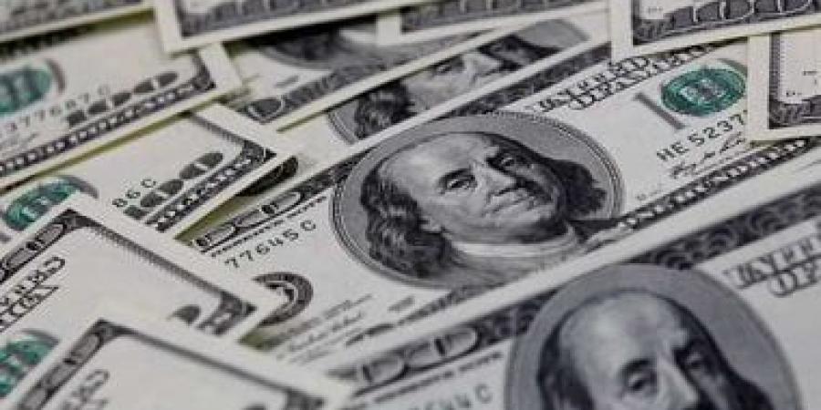 سعر الدولار لحظة بلحظة.. 52.05 جنيه شراء الأخضر فى بنك البركة