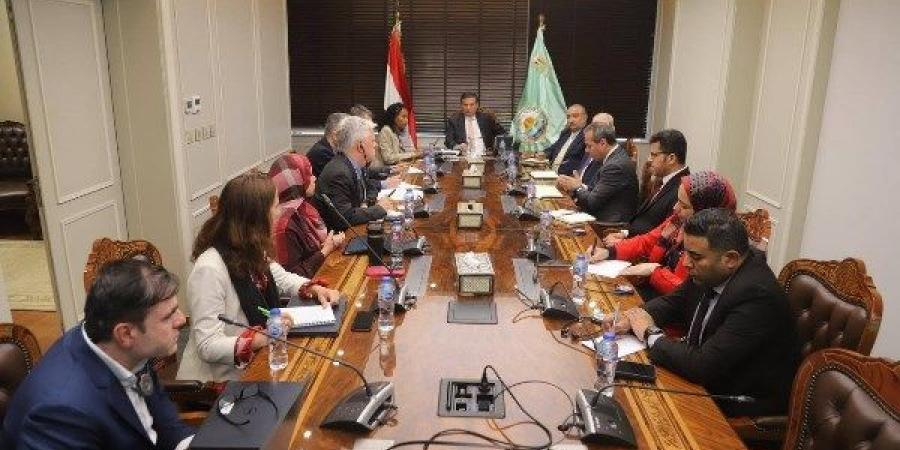 وزير الزراعة يبحث مع البنك الدولي إطلاق مبادرتي "أجري كونيكت" و"القرية المنتجة"