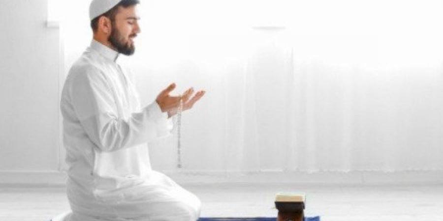 طفل يسأل: هل يجوز تأخير الصلاة عن وقتها؟.. أمين الإفتاء يجيب