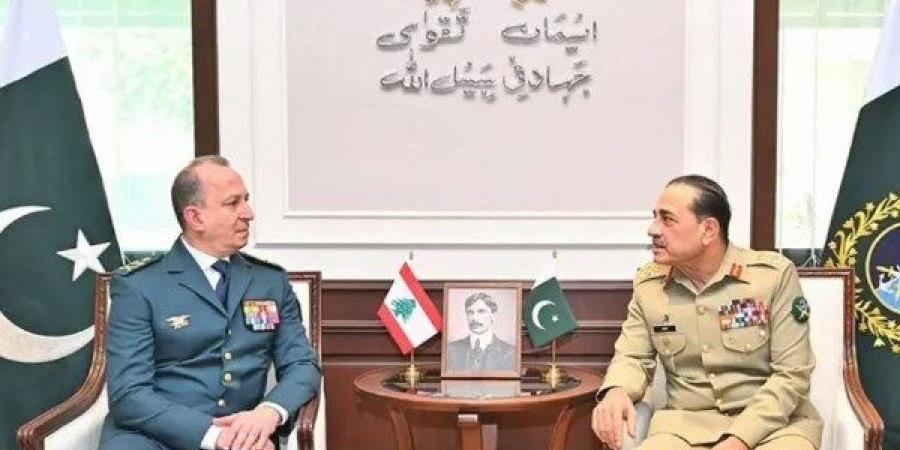 قائدا الجيشين الباكستاني واللبناني يجتمعان في إسلام آباد.. فما الغرض؟