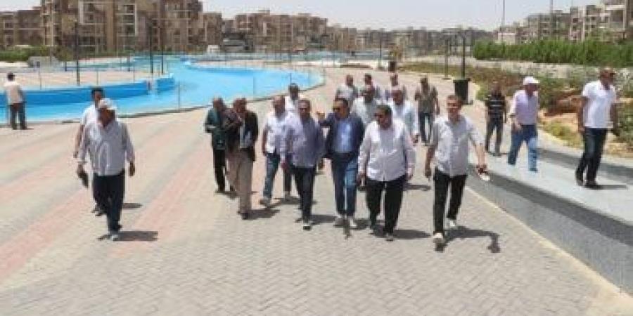 وزيرة الإسكان تتابع الموقف التنفيذي لعدد من المشروعات السكنية