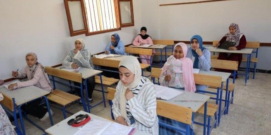 تعليم المنوفية: غياب 682 طالبا عن امتحان اللغة الإنجليزية بالإعدادية