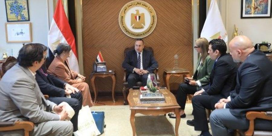 وزير التعليم العالي يبحث إنشاء فرع لجامعة أكسفورد بروكس البريطانية في مصر