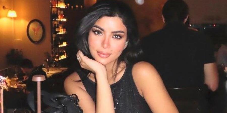 كارولين عزمي تخطف الأنظار عبر انستجرام