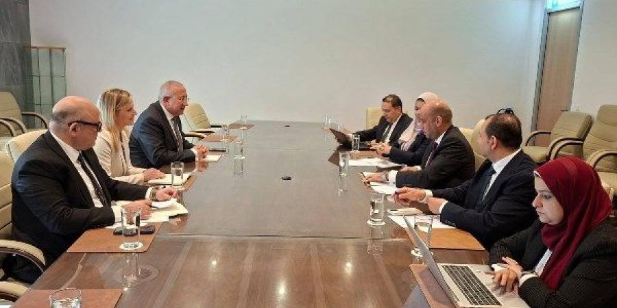 في ختام مؤتمر جنيف.. وزير العمل يبحث مع "الدولي للتوظيف" فتح الأسواق الأوروبية لشباب مصر