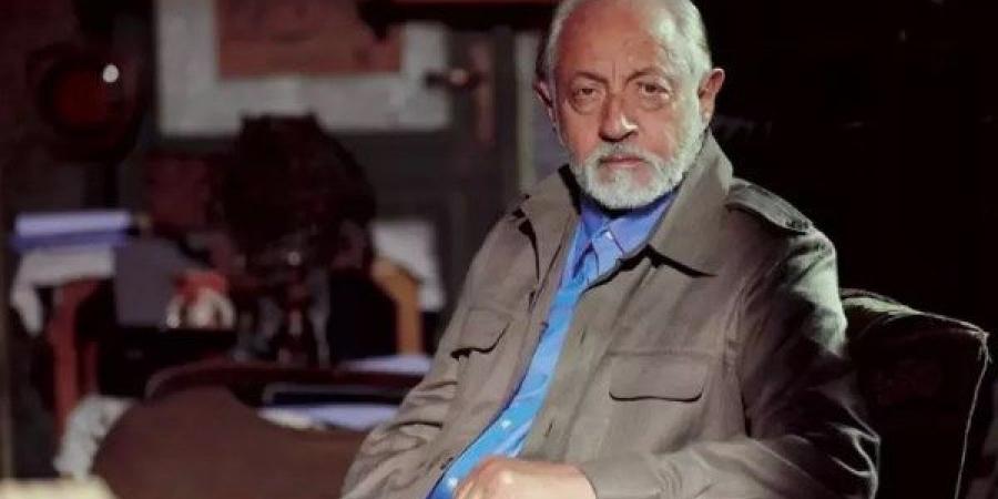 قدم إبداعا يعيش طويلا في الذاكرة.. رانيا فريد شوقي تنعى عبدالعزيز مخيون
